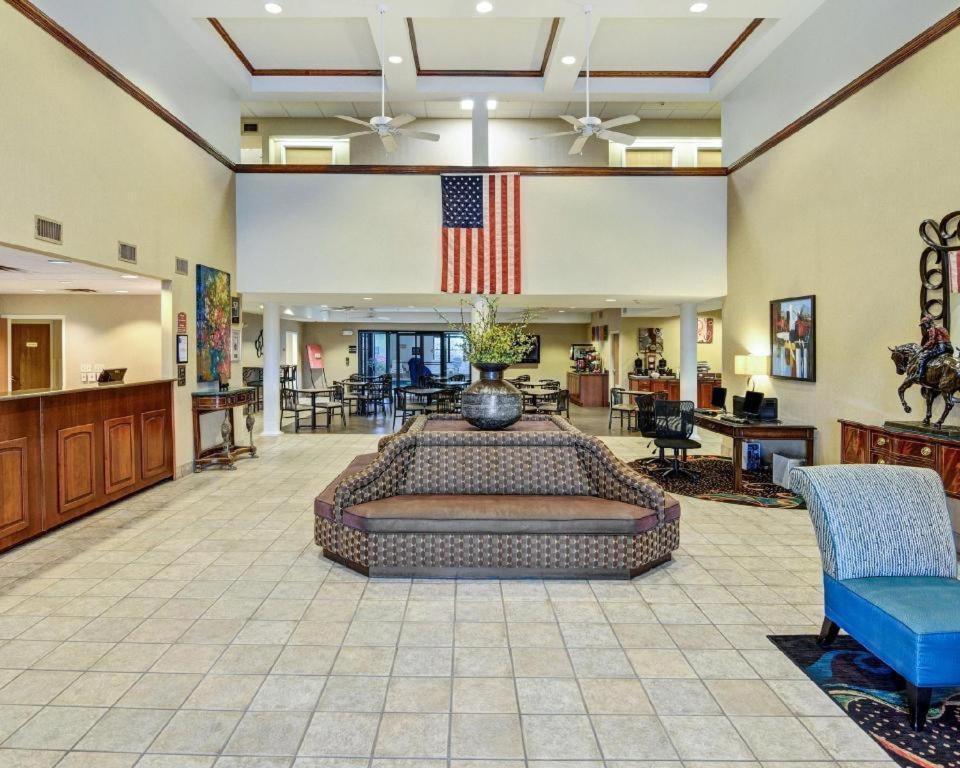 Comfort Inn & Suites Hot Springs Central Exteriör bild